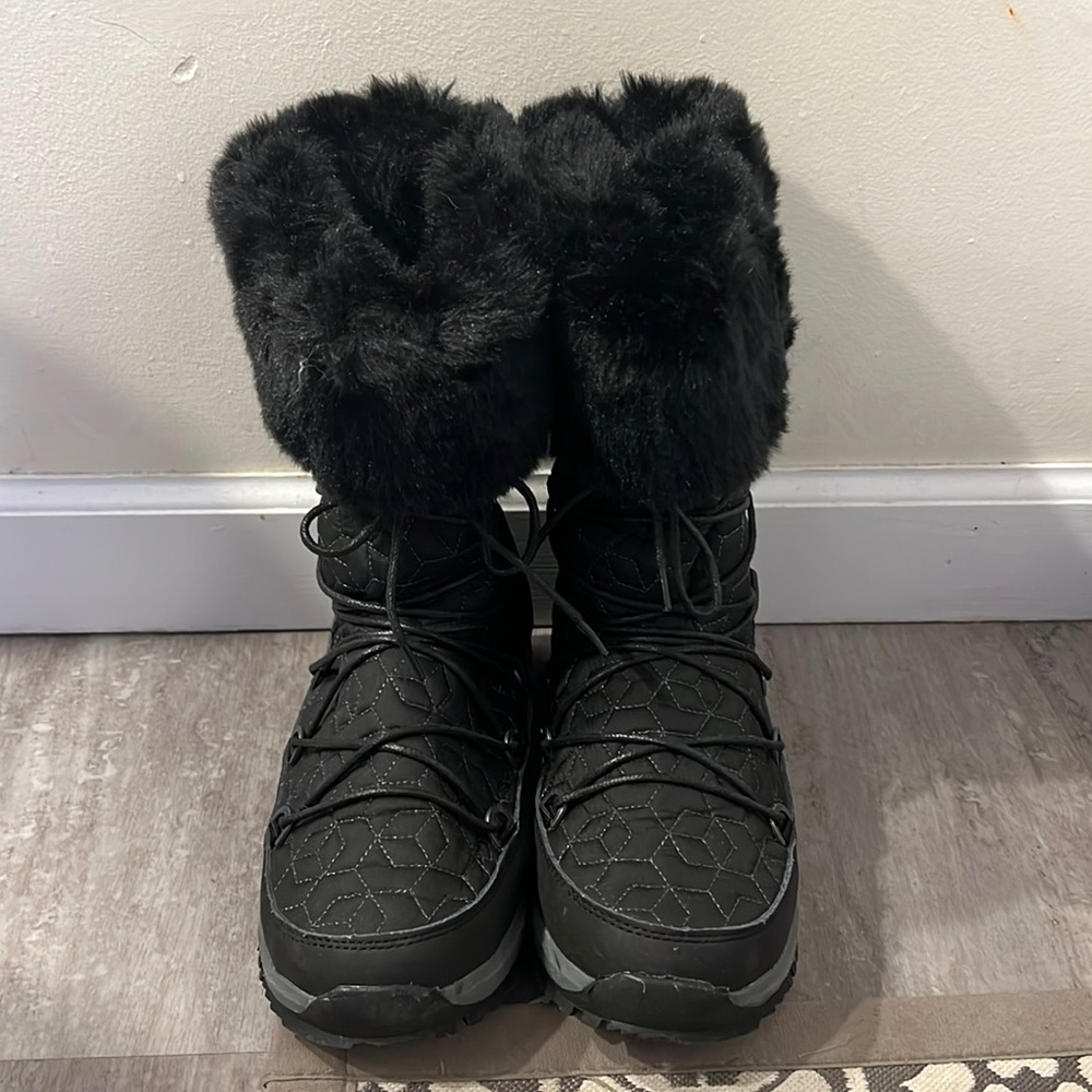 Bearpaw Women’s Snowboots Size 11